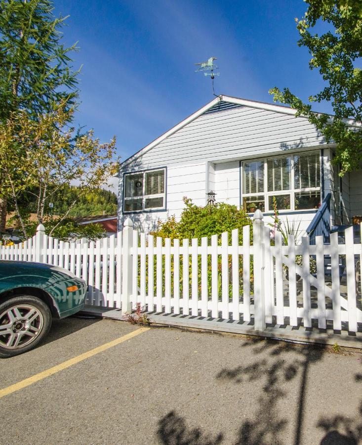 Casey'S Bed & Breakfast Moraitika Exterior foto